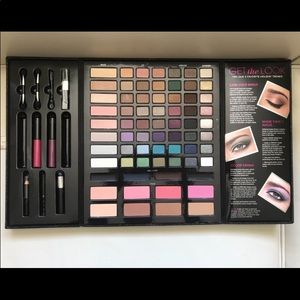 Victoria Secret Make Up Kit